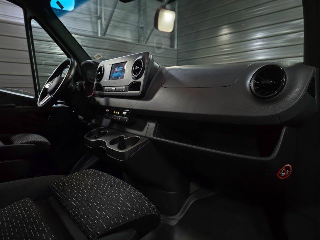 Used 2022 Mercedes-Benz Sprinter 2500 image 15