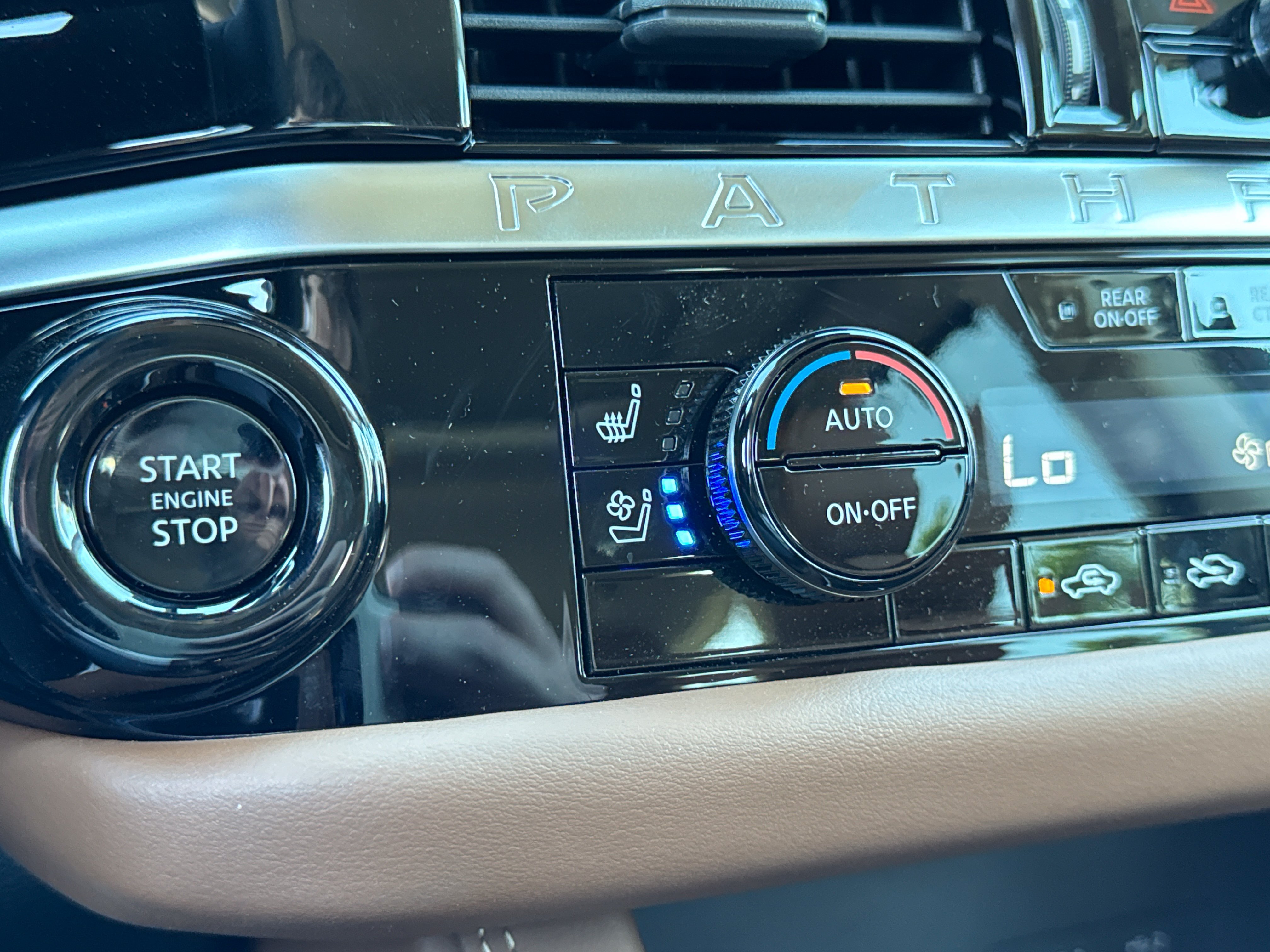 New 2026 Nissan Pathfinder Platinum AWD/4WD image 29
