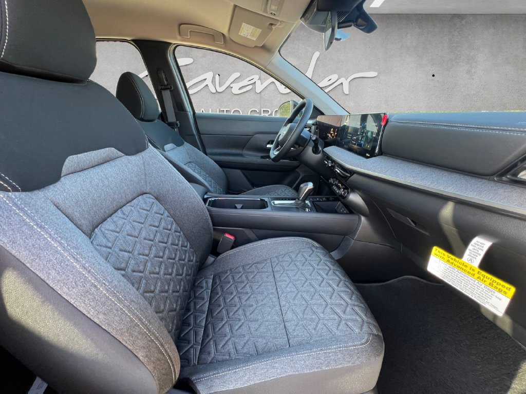 New 2026 Nissan Kicks SV w/ Cold Weather Package FWD image 25