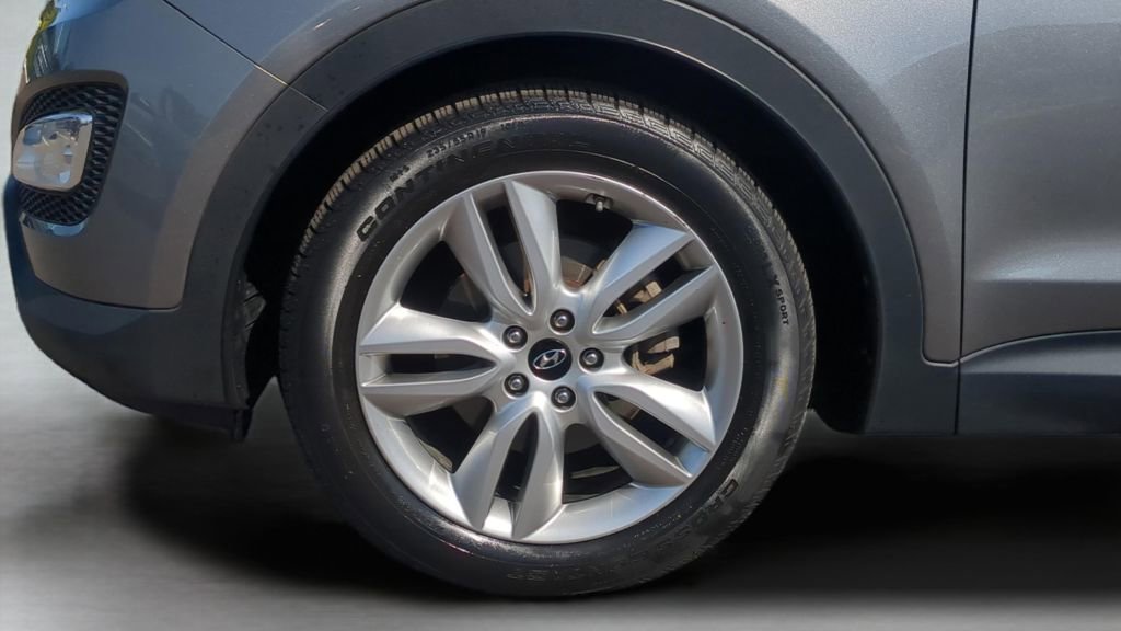 Used 2015 Hyundai Santa Fe Sport 2.0T w/ Option Group 05 AWD/4WD image 27