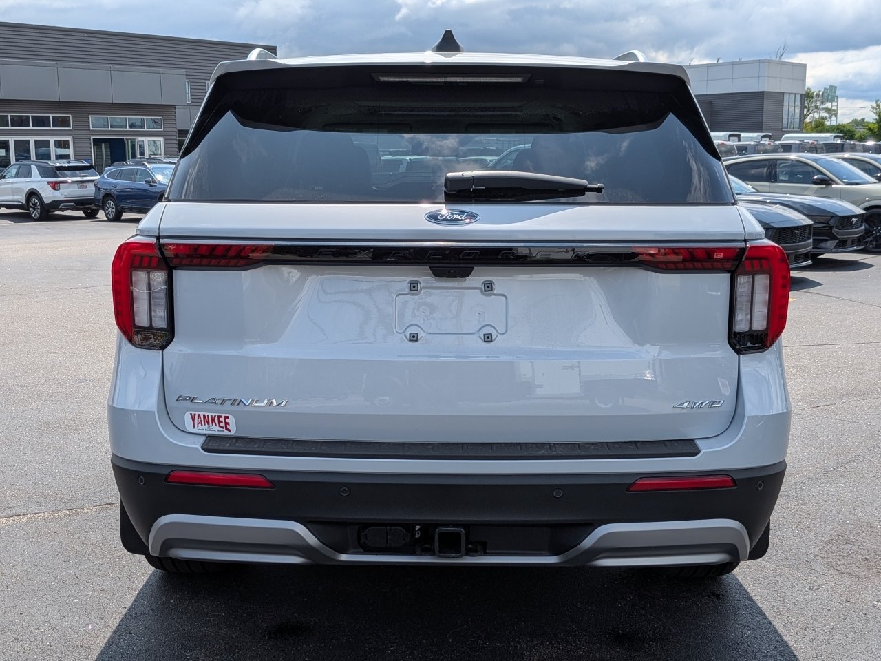 New 2026 Ford Explorer Platinum w/ LUX Leather Package AWD/4WD image 5