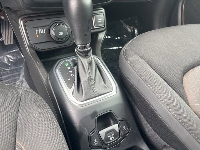 Used 2023 Jeep Renegade Latitude AWD/4WD image 28