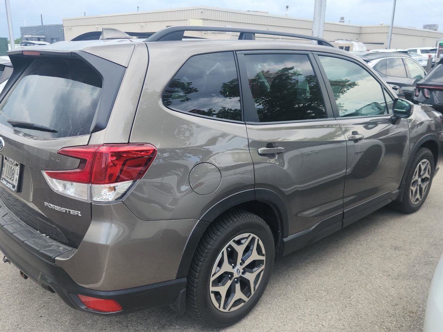 Used 2021 Subaru Forester Premium AWD/4WD image 12
