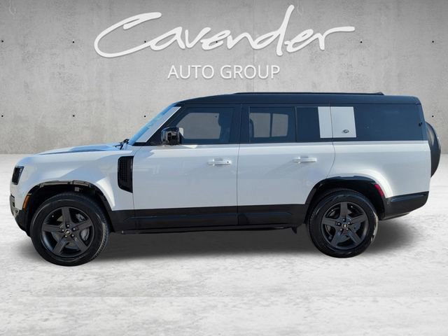 Used 2023 Land Rover Defender 130 X-Dynamic SE image 13