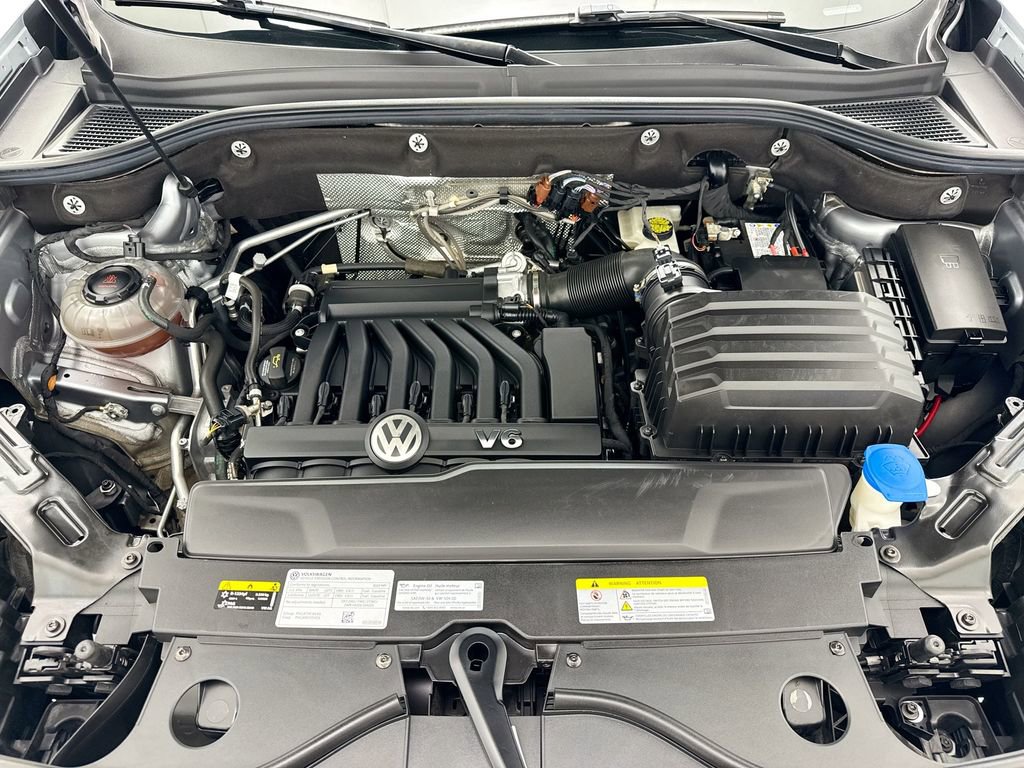 Certified 2023 Volkswagen Atlas Cross Sport SE w/ Black Wheel Package image 27