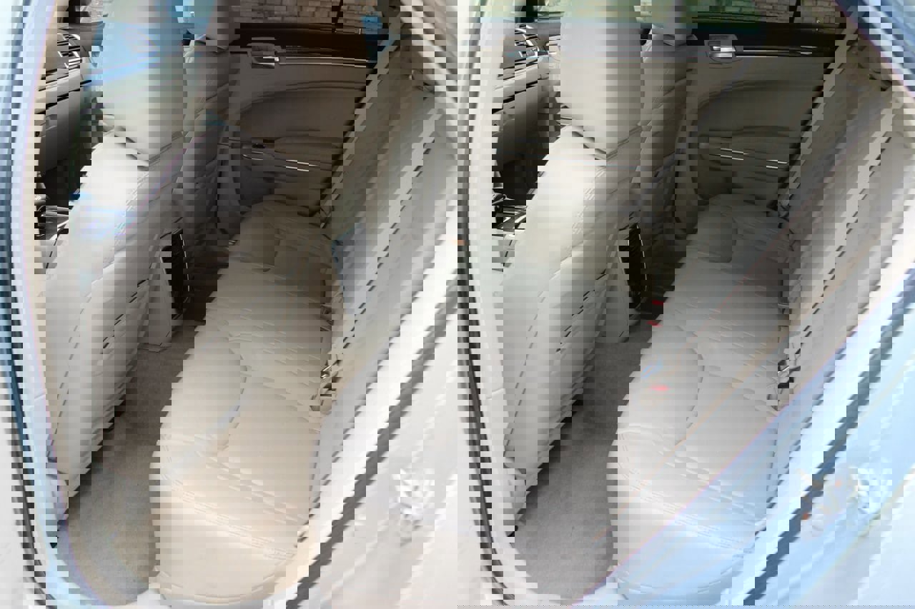 Used 2013 Chrysler 300 image 5