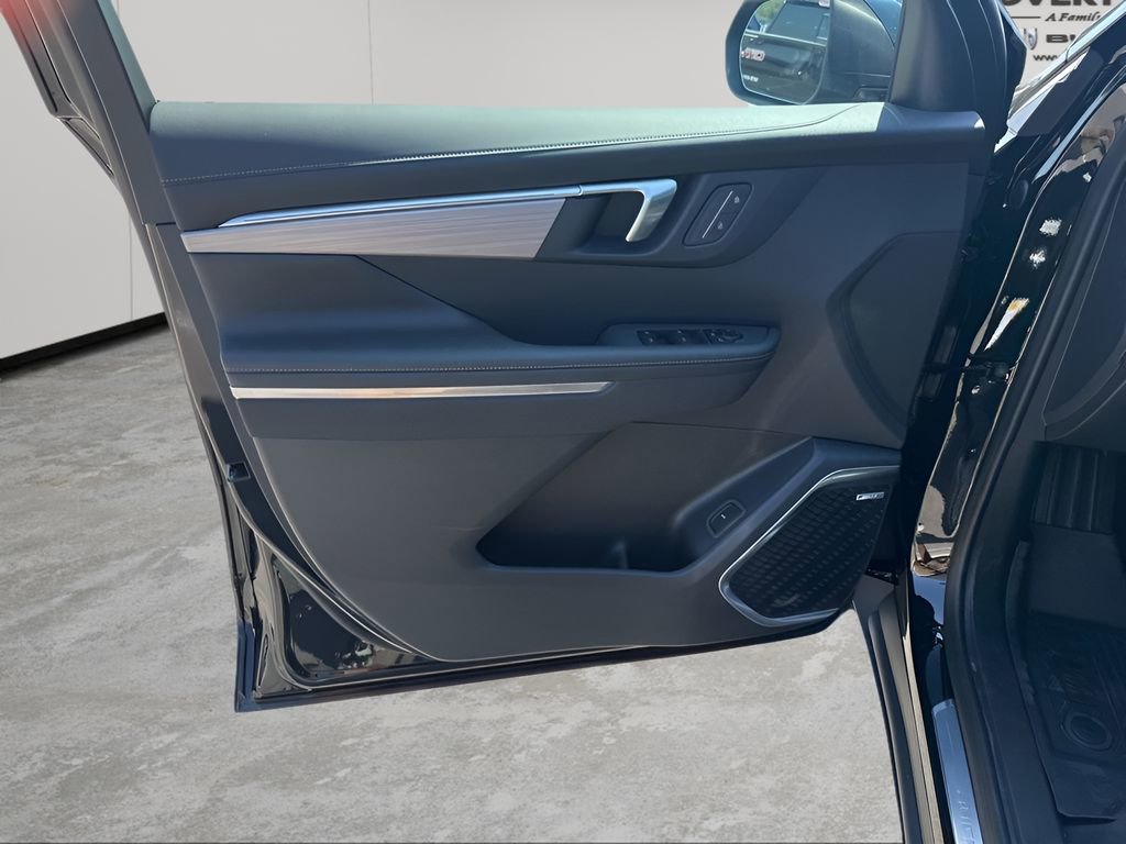 New 2026 Buick Enclave Preferred w/ LPO, Floor Liner Package image 40