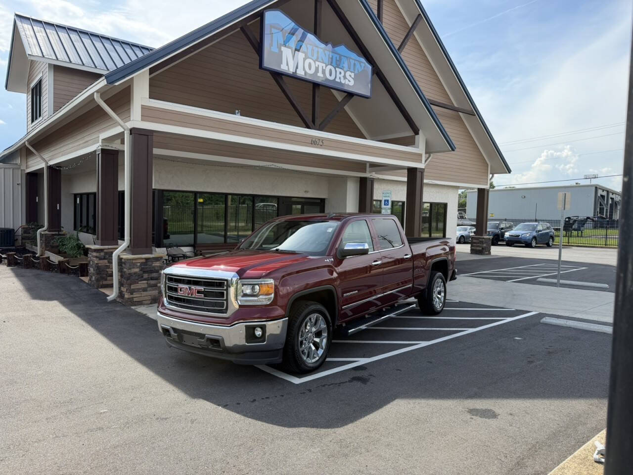 Used 2015 GMC Sierra 1500 SLT w/ SLT Crew Cab Value Package