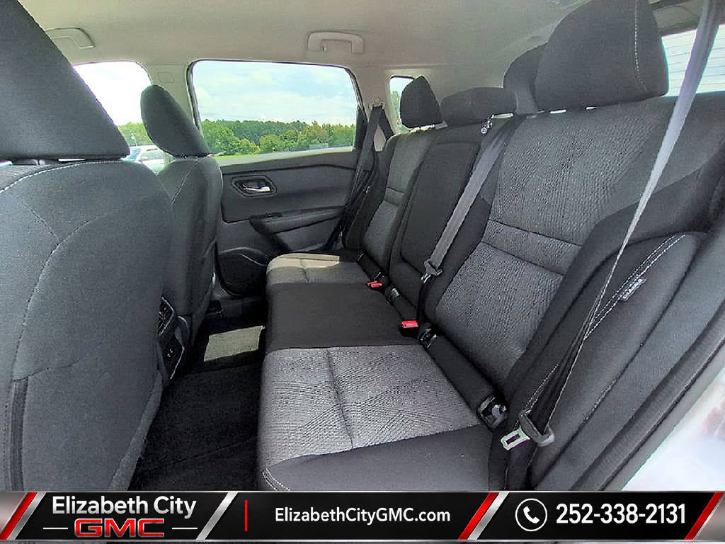 Used 2025 Nissan Rogue SV FWD image 20