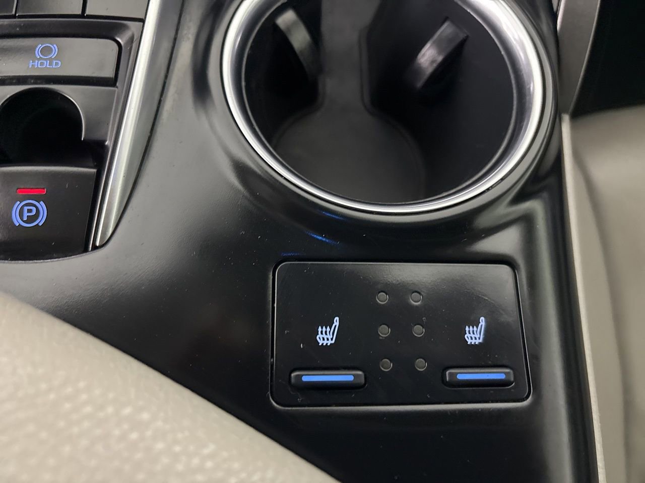 Used 2020 Toyota Camry XSE image 21