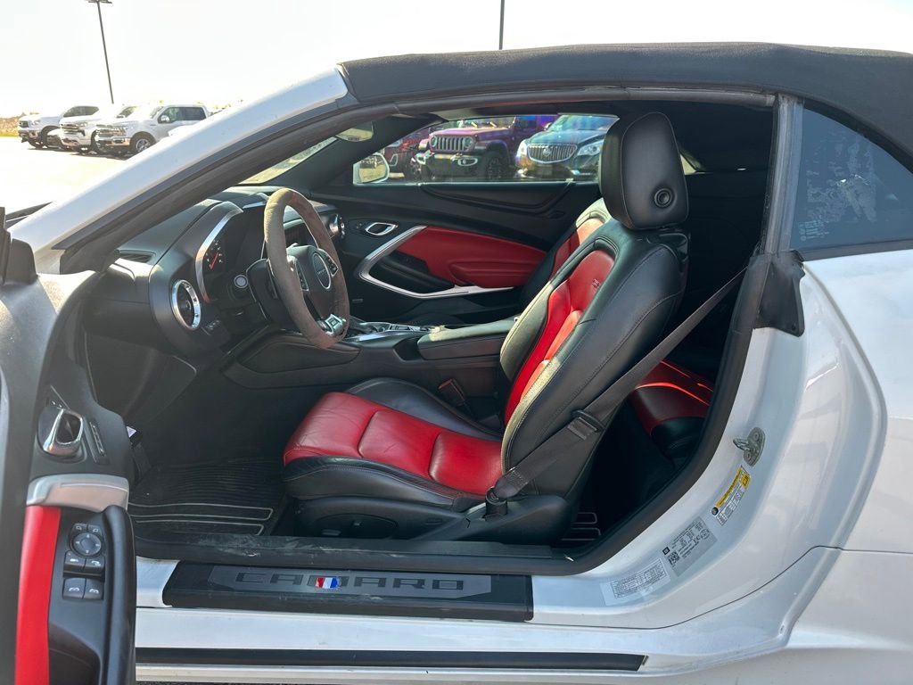 Used 2016 Chevrolet Camaro SS image 10