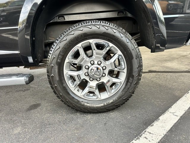 Used 2016 RAM 3500 Laramie Longhorn image 35