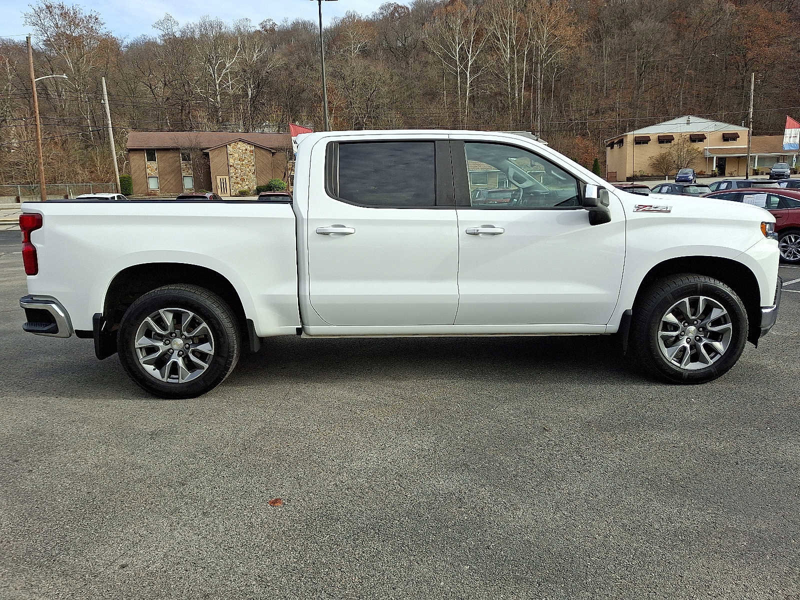Used 2021 Chevrolet Silverado 1500 LT image 8