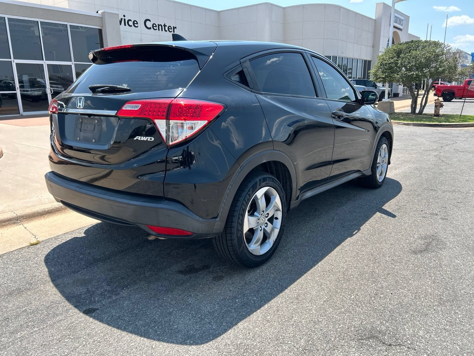 Used 2020 Honda HR-V LX image 5
