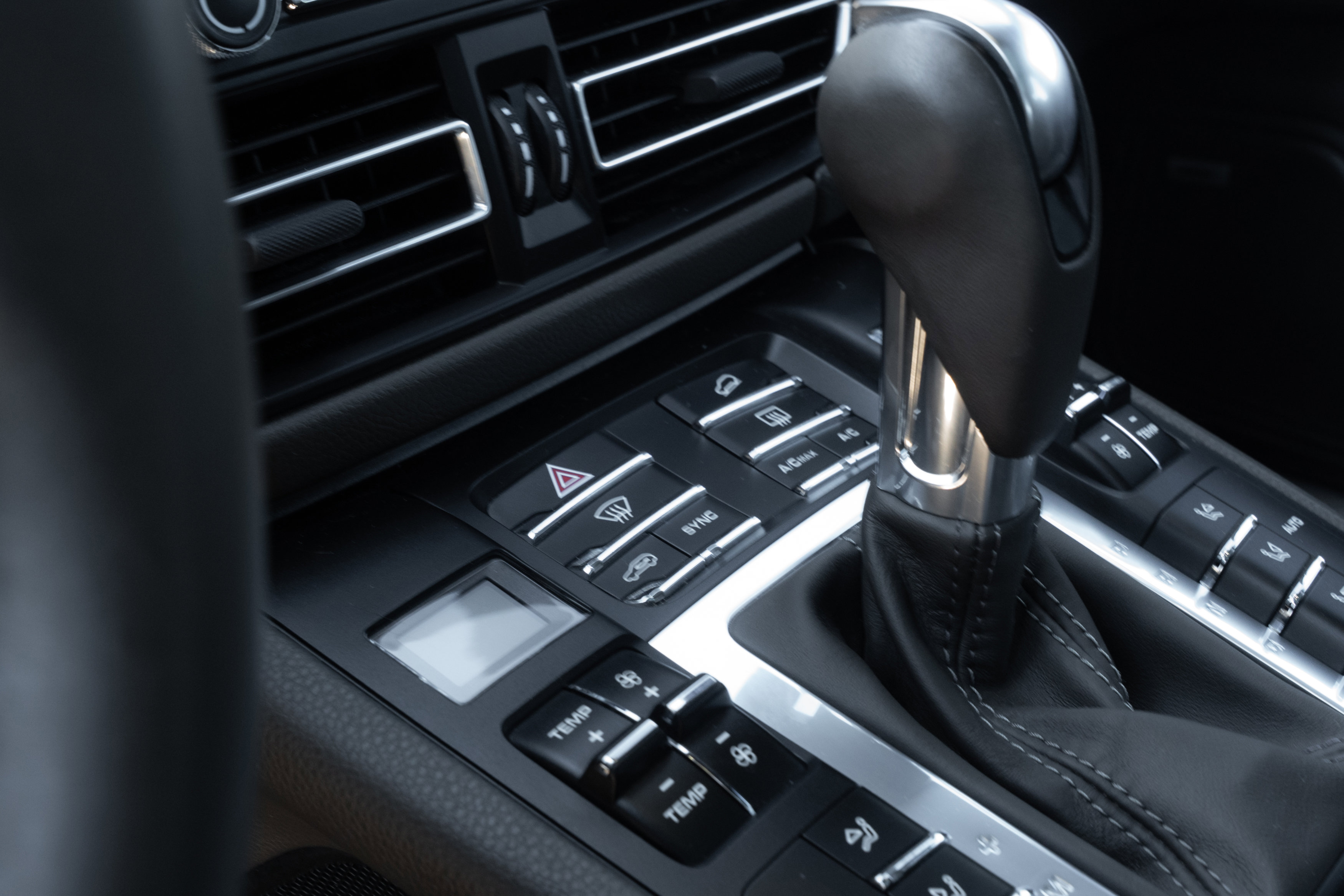 Used 2019 Porsche Macan S image 14