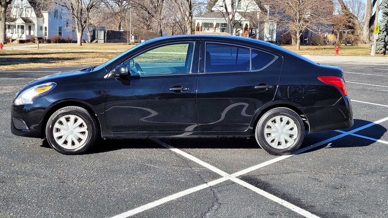 Used 2015 Nissan Versa S image 3