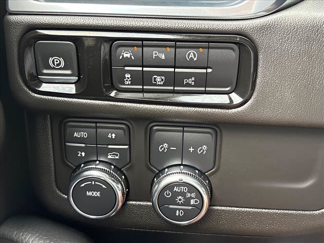 Certified 2025 GMC Yukon Denali AWD/4WD image 19