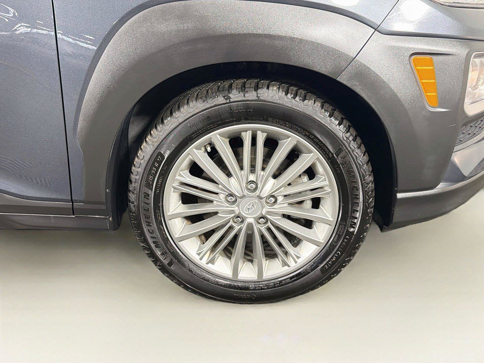 Used 2018 Hyundai Kona SEL AWD/4WD image 35