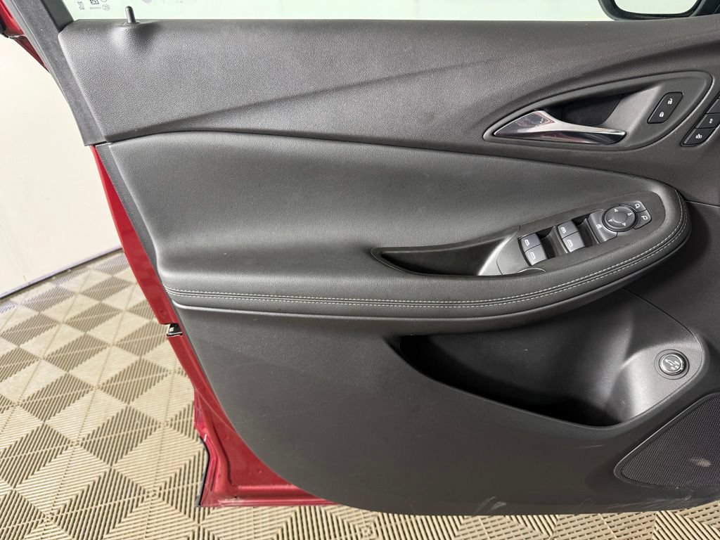 Used 2023 Buick Encore GX Essence w/ Experience Buick Package FWD image 20