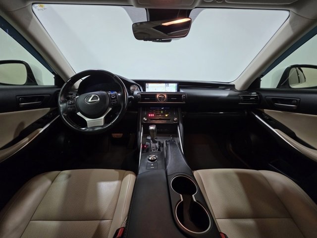Used 2017 Lexus IS 300 AWD image 14