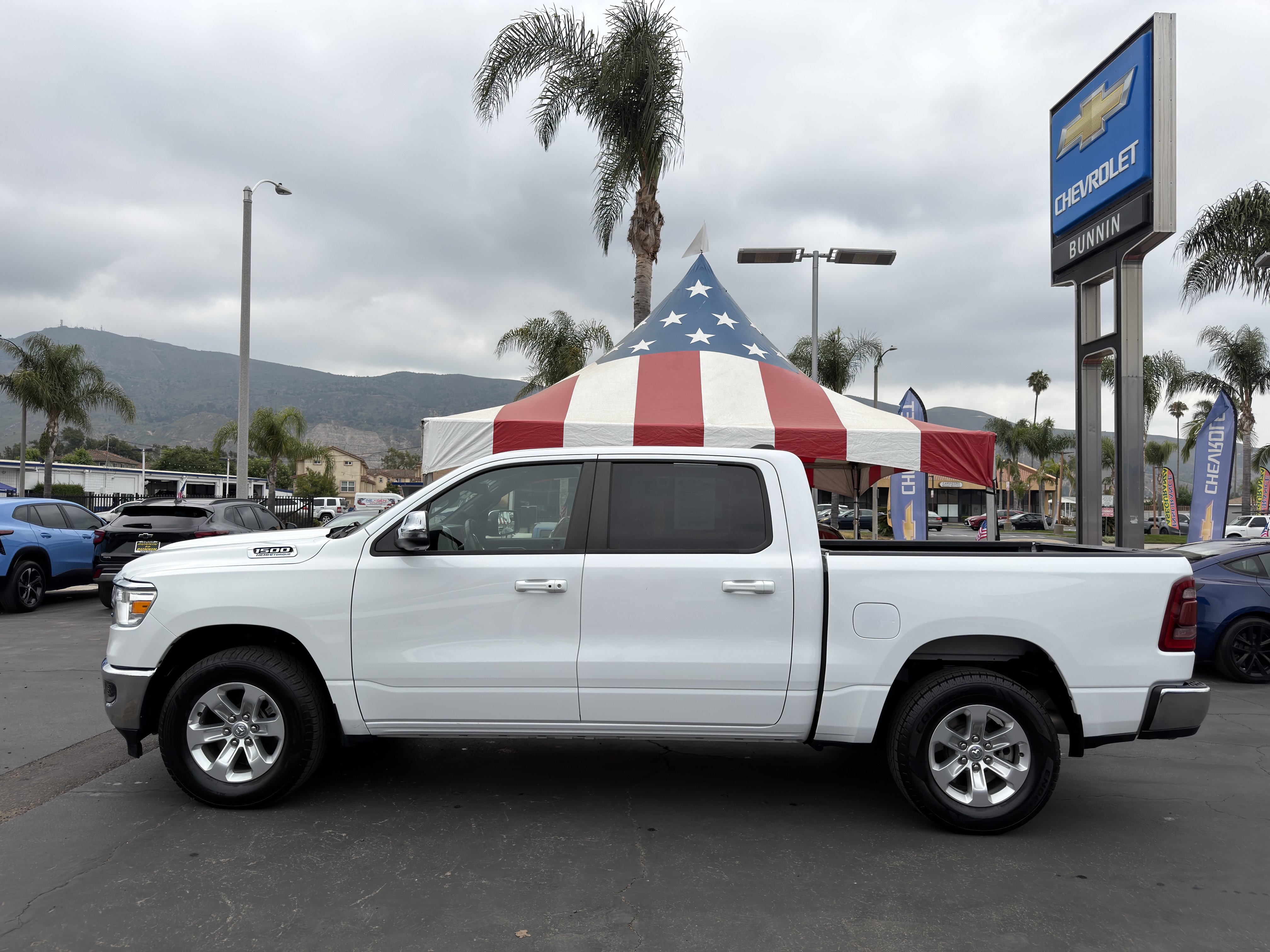 Used 2024 RAM 1500 Laramie AWD/4WD image 5