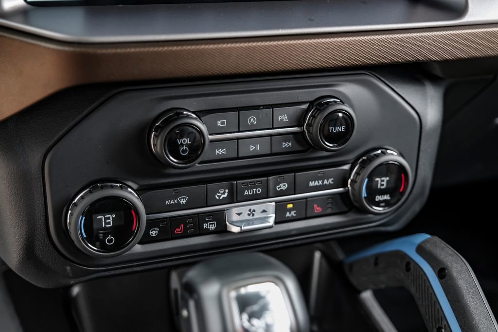 Used 2023 Ford Bronco Outer Banks image 28