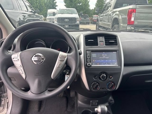Used 2019 Nissan Versa SV FWD image 11