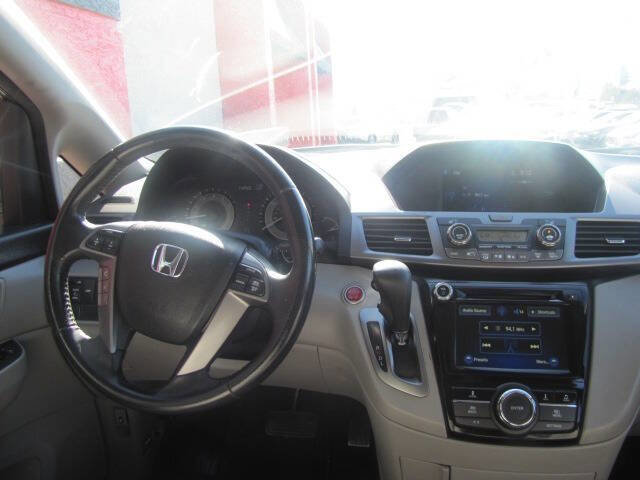 Used 2014 Honda Odyssey EX-L image 17