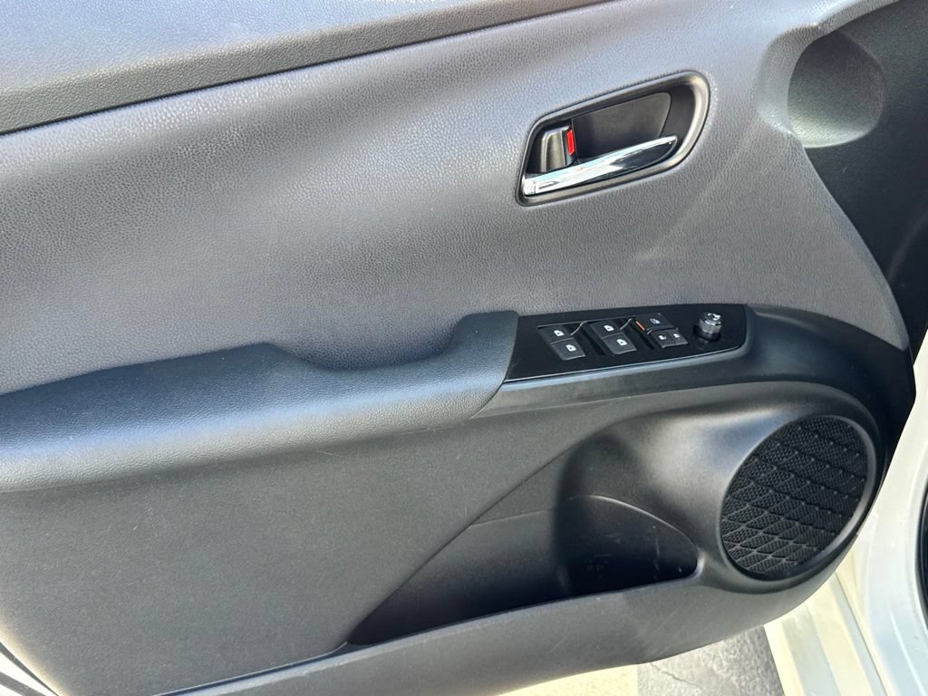 Used 2016 Toyota Prius Two w/ Preferred Accessory Package FWD image 17