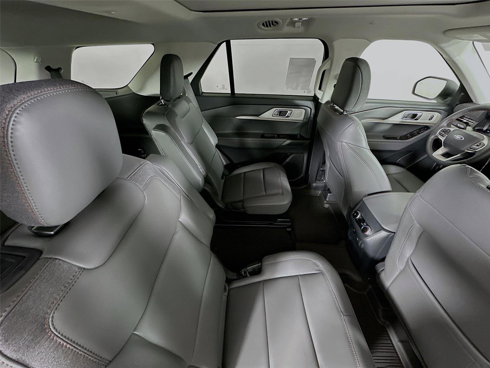 New 2026 Ford Explorer Active w/ Active Comfort Package image 29