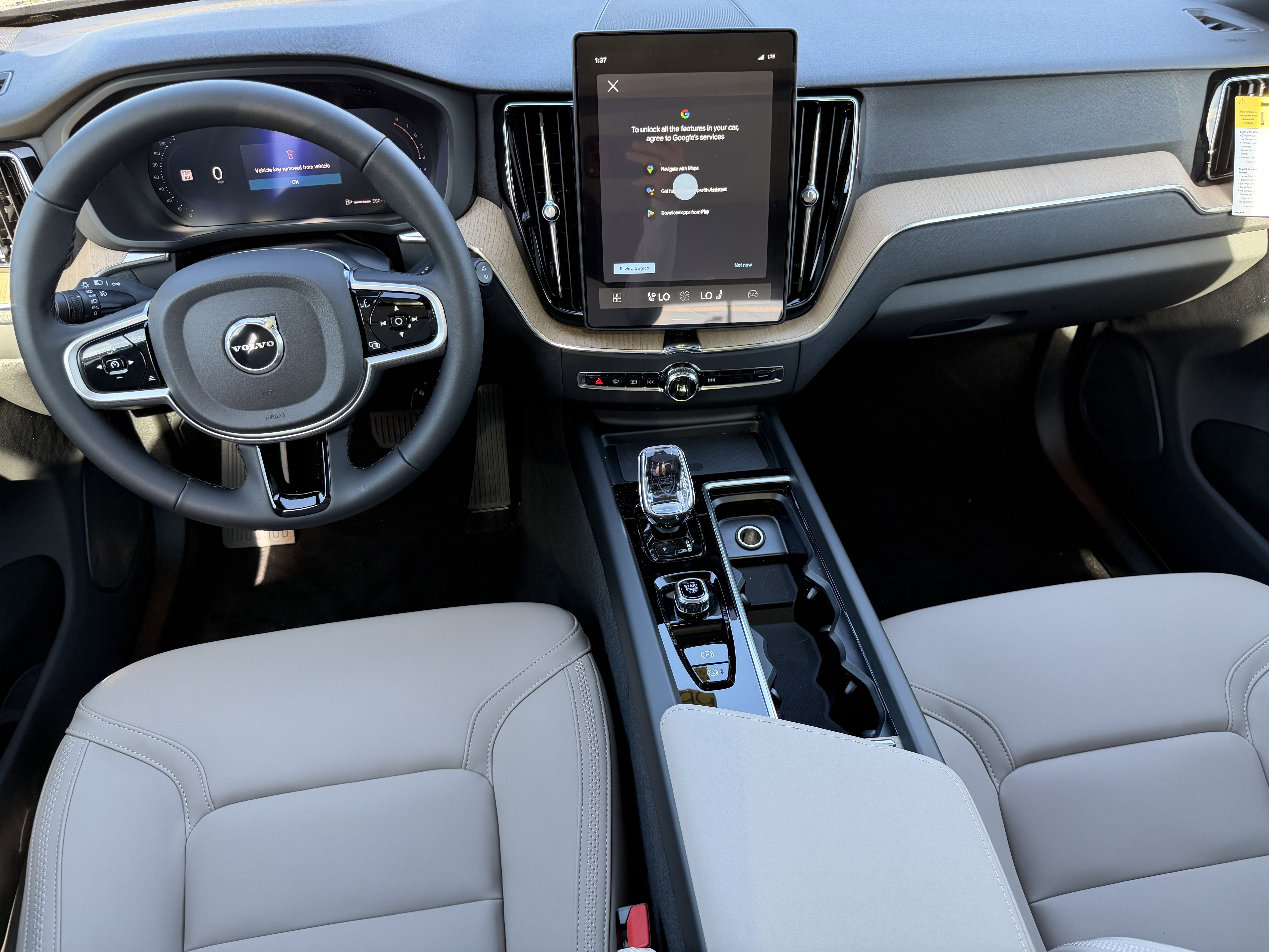 New 2026 Volvo XC60 B5 Core w/ Protection Package AWD/4WD image 12