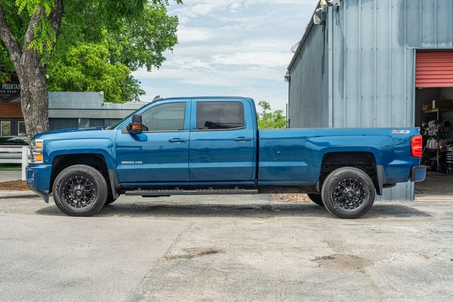 Used 2015 Chevrolet Silverado 3500 LT w/ LT Fleet Convenience Package AWD/4WD image 3