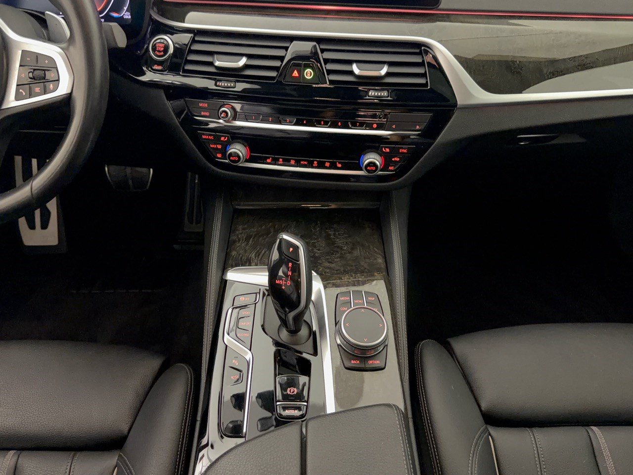 Used 2021 BMW 530i w/ M Sport Package RWD image 22