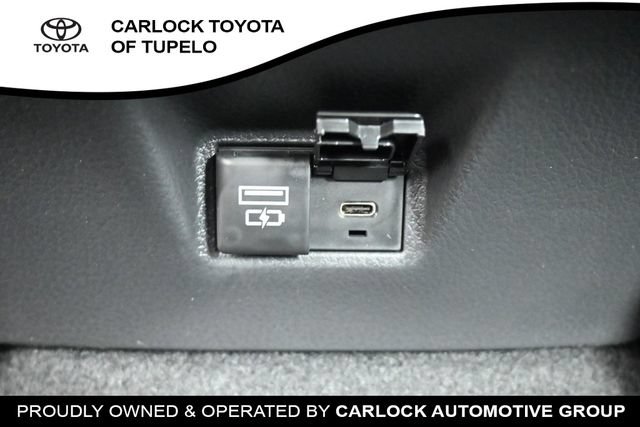 New 2026 Toyota Camry SE w/ Convenience Package FWD image 17