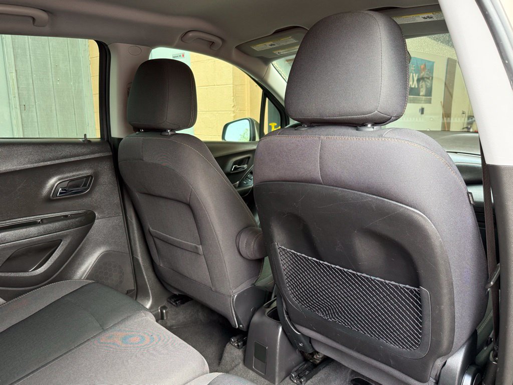 Used 2018 Chevrolet Trax LS FWD image 13