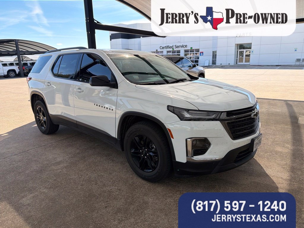 Used 2023 Chevrolet Traverse LS w/ Midnight/Sport Edition FWD image 2