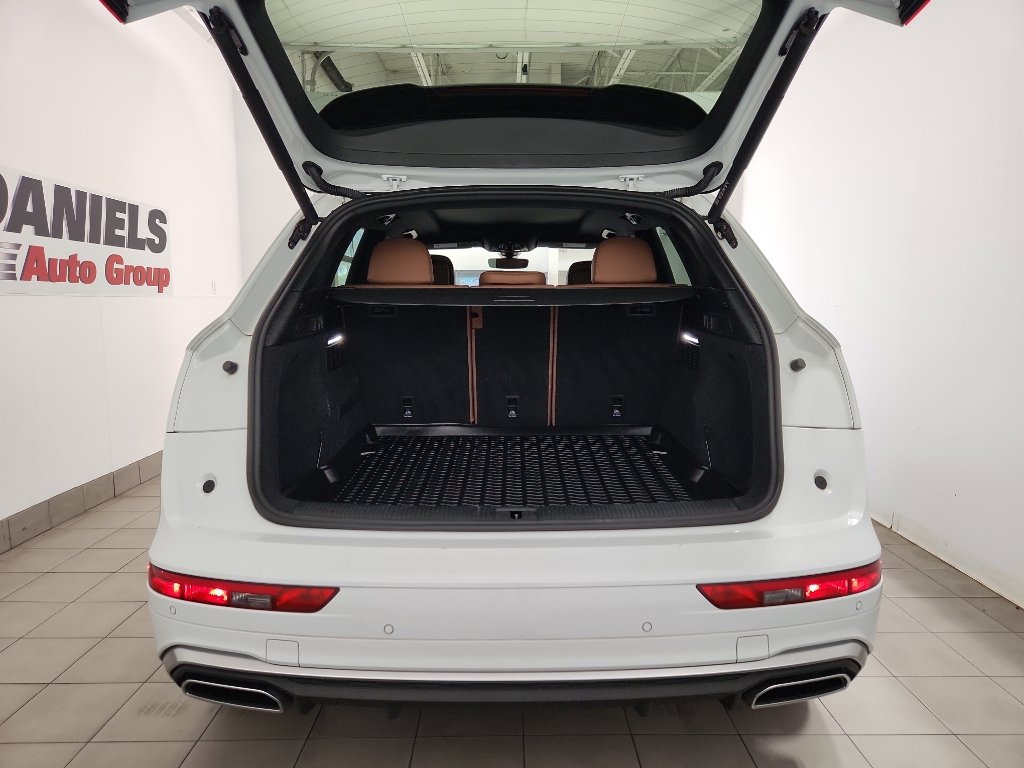 Used 2023 Audi Q5 2.0T Premium w/ Convenience Package image 37