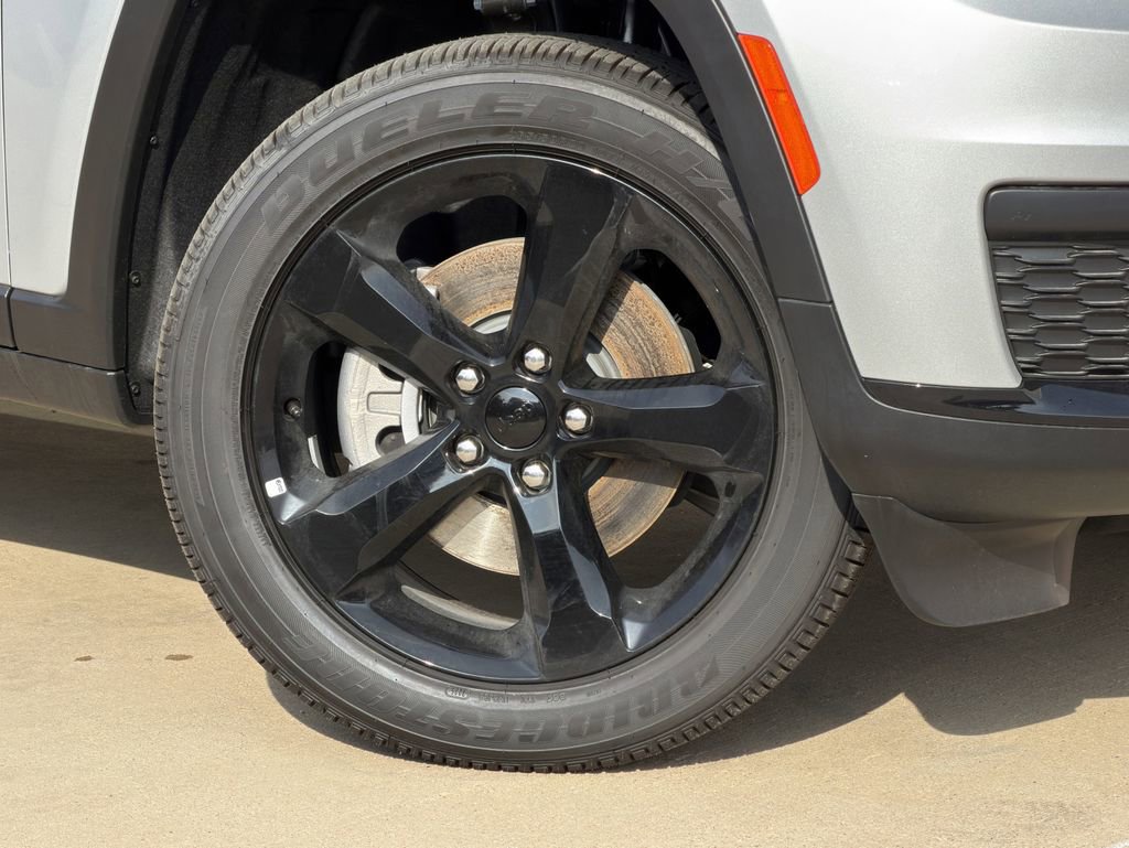 New 2025 Jeep Grand Cherokee L Altitude AWD/4WD image 8