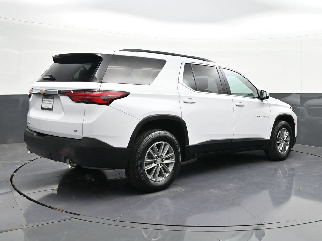 Used 2023 Chevrolet Traverse LT w/ Rear Camera Mirror Package AWD/4WD image 5