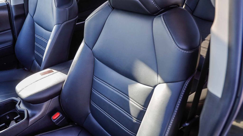 Used 2023 Toyota RAV4 XLE Premium FWD image 29