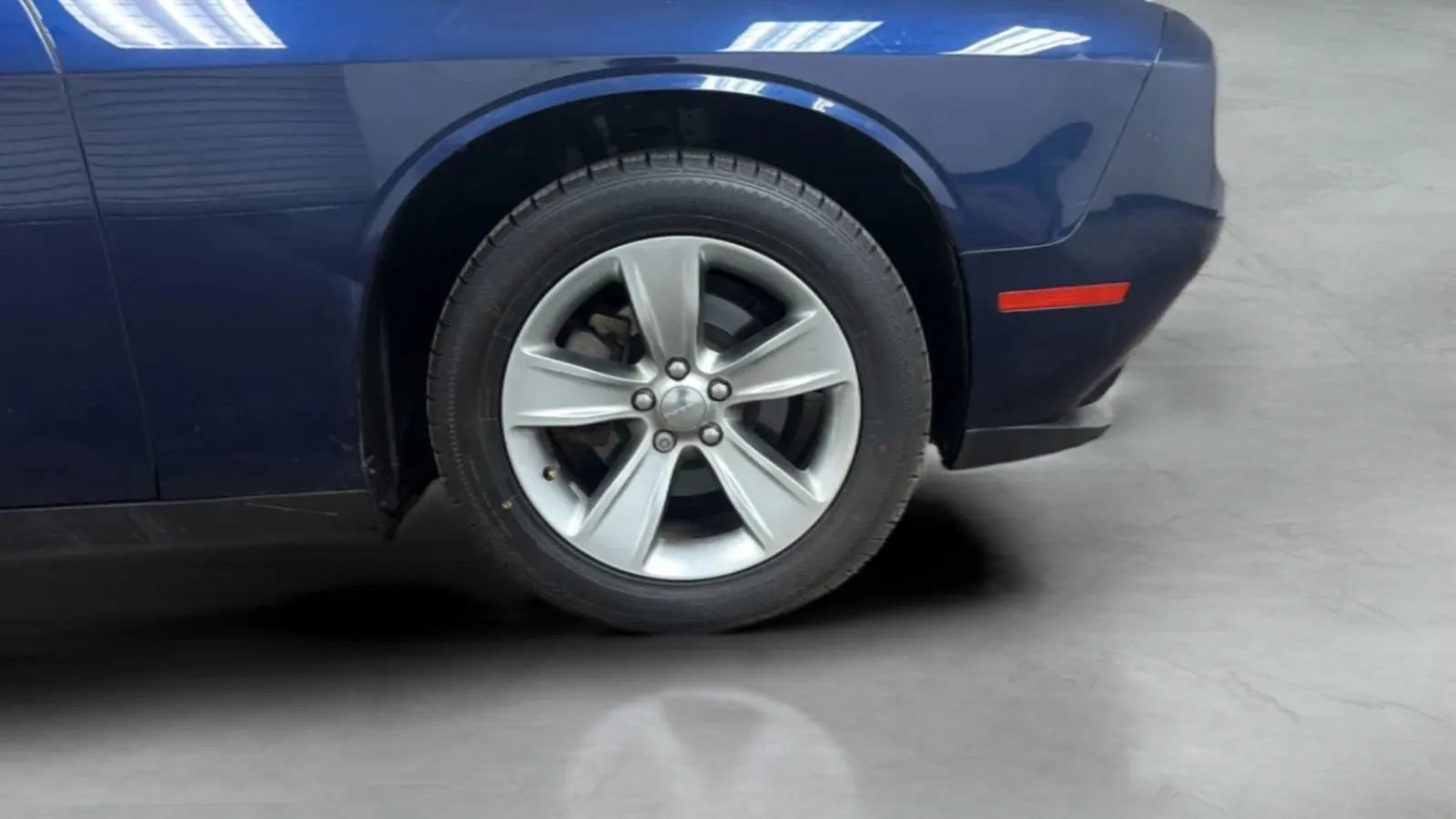 Used 2015 Dodge Challenger SXT RWD image 24