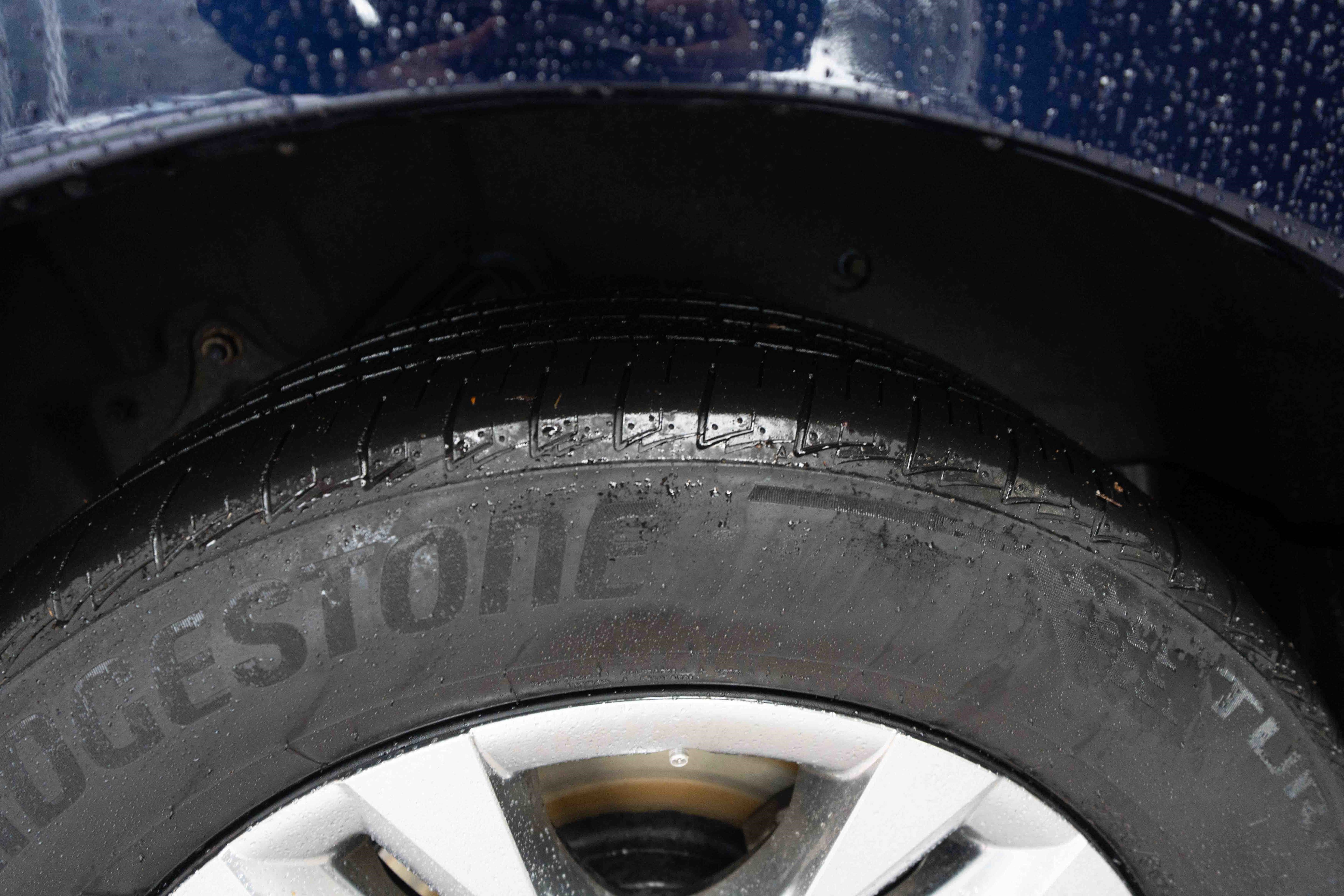 Used 2023 Toyota Sienna Limited image 32