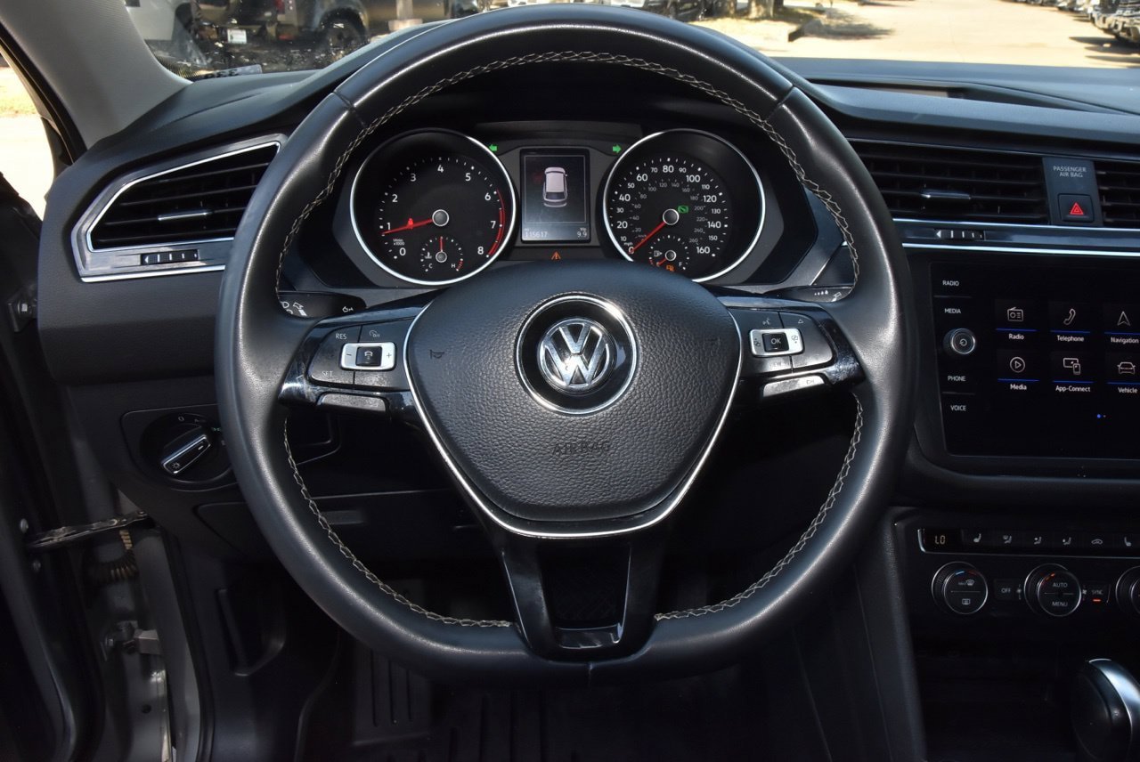 Used 2021 Volkswagen Tiguan SE AWD/4WD image 22