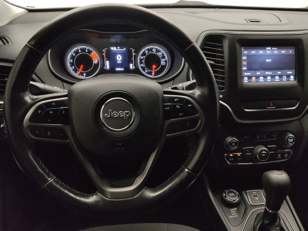 Used 2019 Jeep Cherokee Latitude w/ Cold Weather Group AWD/4WD image 22
