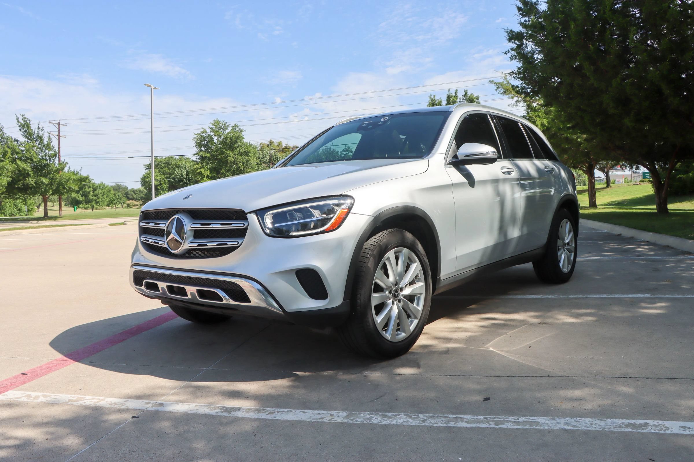 Used 2020 Mercedes-Benz GLC 300 image 3
