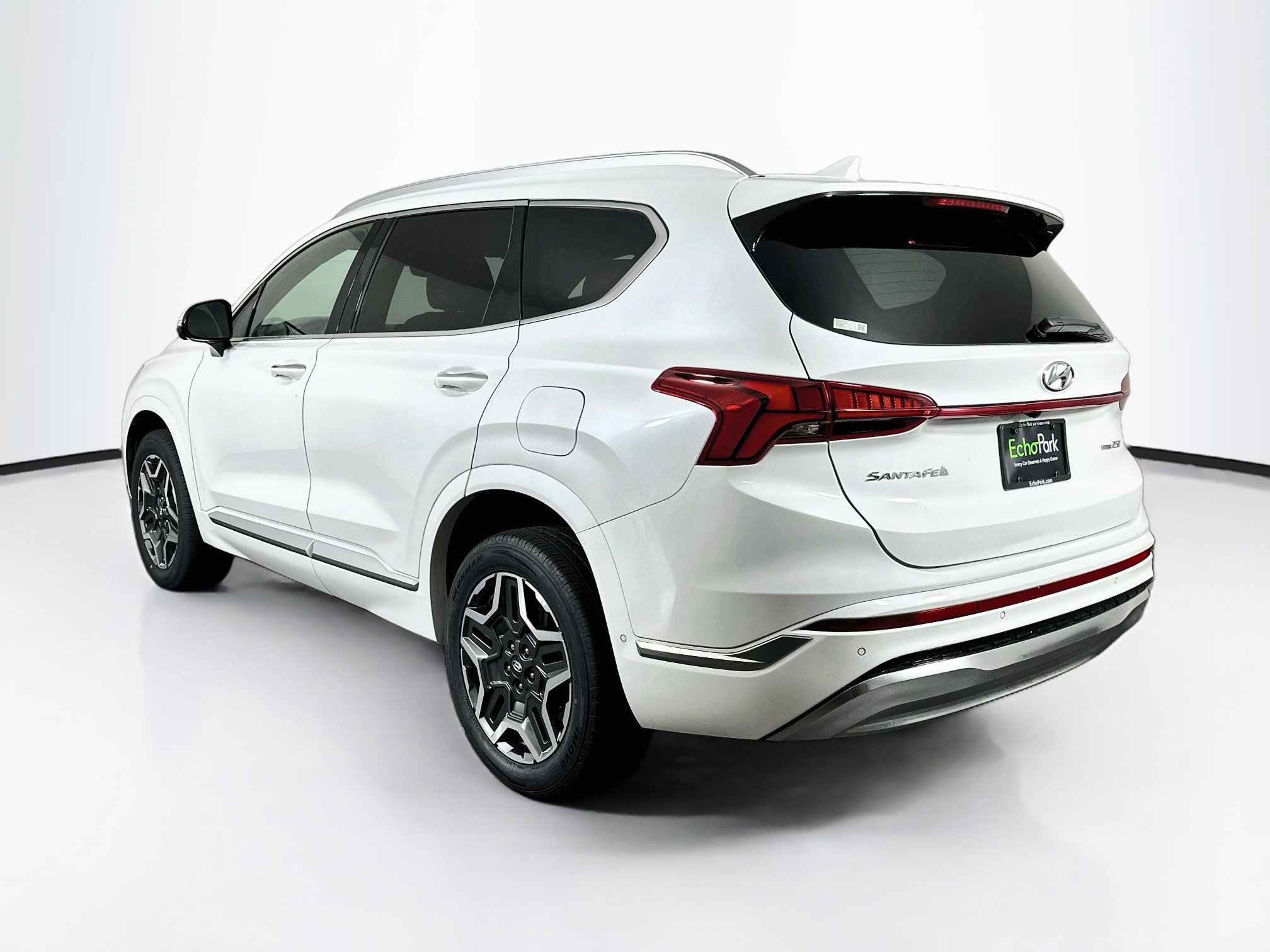 Used 2021 Hyundai Santa Fe Calligraphy AWD/4WD image 5