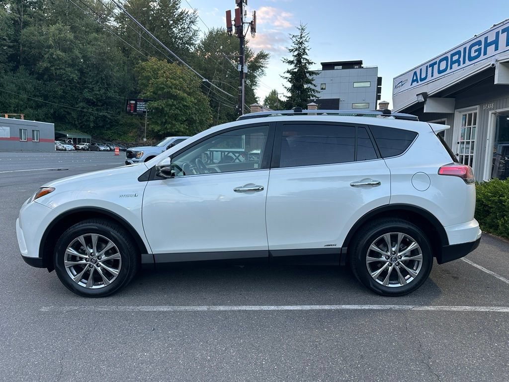 Used 2017 Toyota RAV4 Limited w/ Advanced Technology Package AWD/4WD image 8