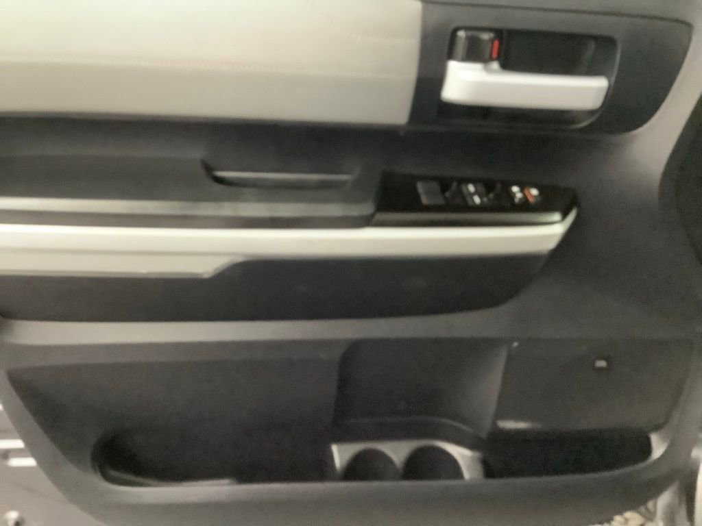 Used 2019 Toyota Tundra Limited w/ Limited Premium Package image 9