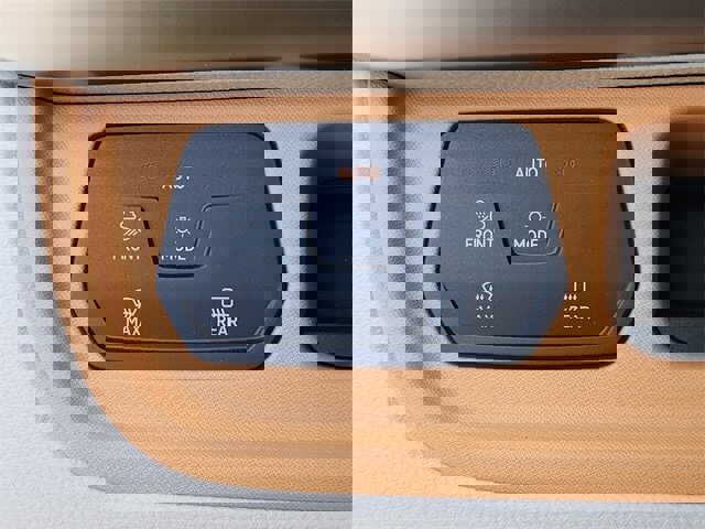 New 2025 Volkswagen ID. Buzz 1st Edition image 20