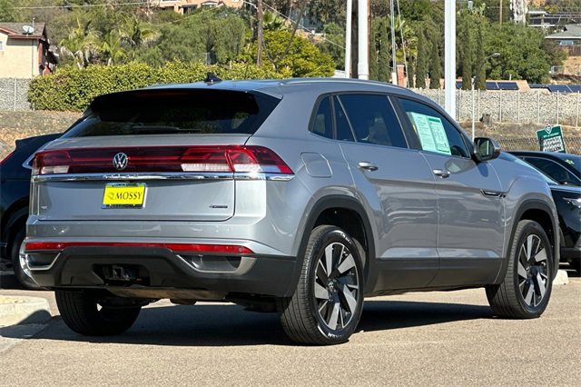 Used 2024 Volkswagen Atlas Cross Sport SE image 5